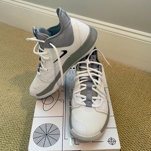 Nike Paul George Basketball sneakers
